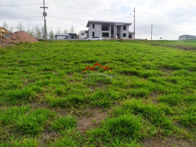 Imagem: O terreno possui 1.000m² de Área Privada e está