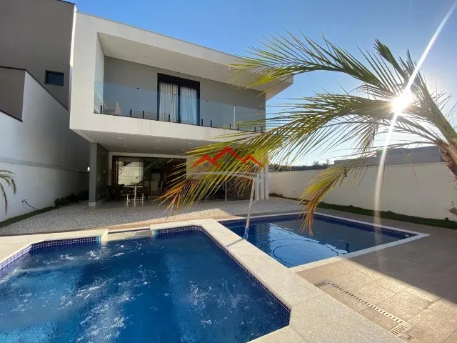 Imagem: A casa possui 3 Dormitórios, 3 Suítes, 4 Banheiros, 8