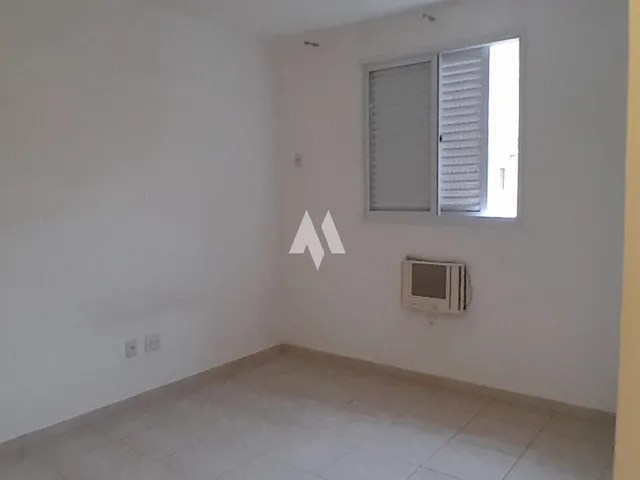 Imagem 9: Casa Sobreposta com 03 quartos (01 suíte) - Lavabo- Varanda Gourmet - Bairro Campo Grande