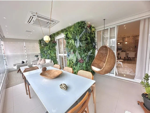 Imagem: O apartamento possui 5 Dormitórios, 3 Suítes, 4