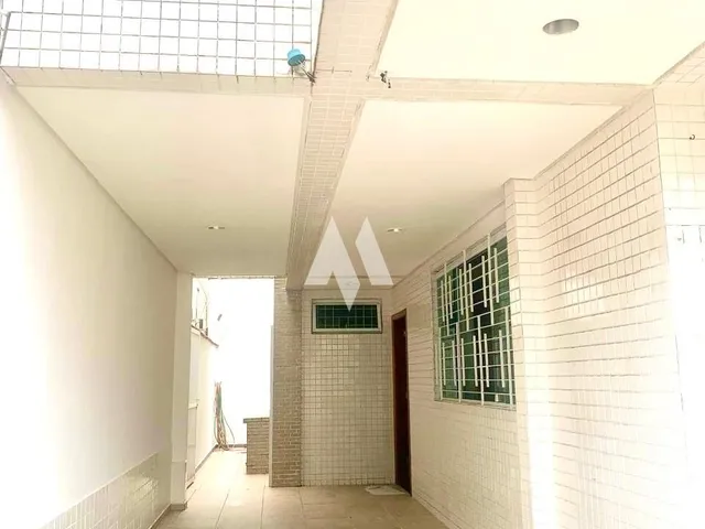 Imagem: Casa sobrado á venda no Embaré em Santos