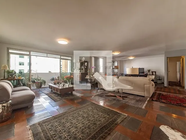 Imagem: O apartamento possui 3 Dormitórios, 1 Suíte, 3 Banheiros,