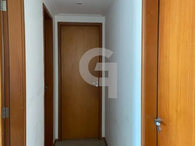 Imagem 5: Venha conhecer este incrível apartamento de 3/4 com 1 suíte, 2 garagens, varanda e