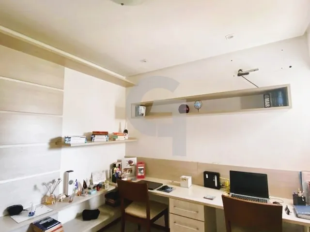 Imagem 14: Venha conhecer este incrível apartamento de 3/4 com 1 suíte, 2 garagens, varanda e