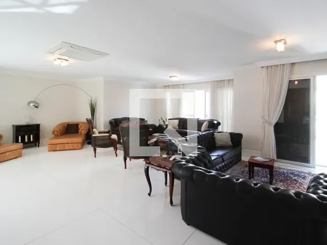 Imagem: O apartamento possui 2 Dormitórios, 1 Suíte, 3 Banheiros,