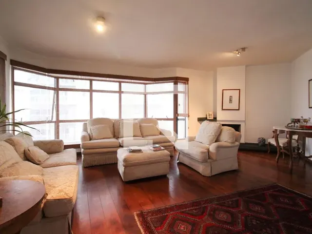 Imagem: O apartamento possui 4 Dormitórios, 2 Suítes, 4