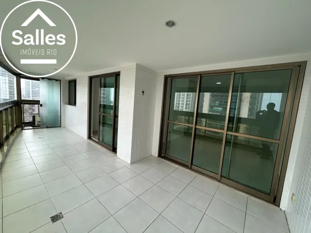 Imagem: O apartamento possui 4 Dormitórios, 2 Suítes, 4