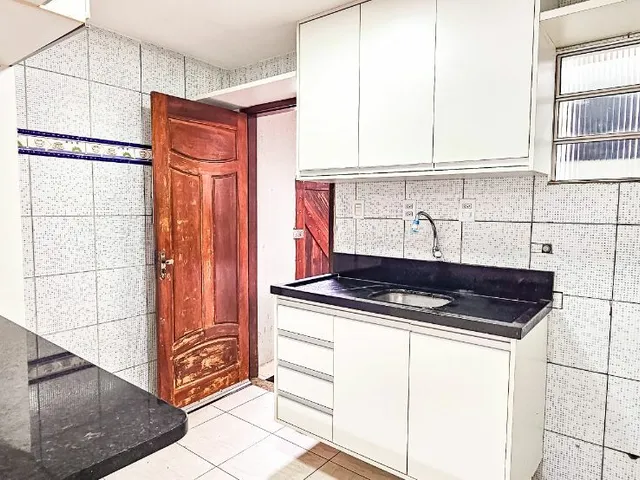 Imagem 6: Casa térrea com muito espaço e piscina