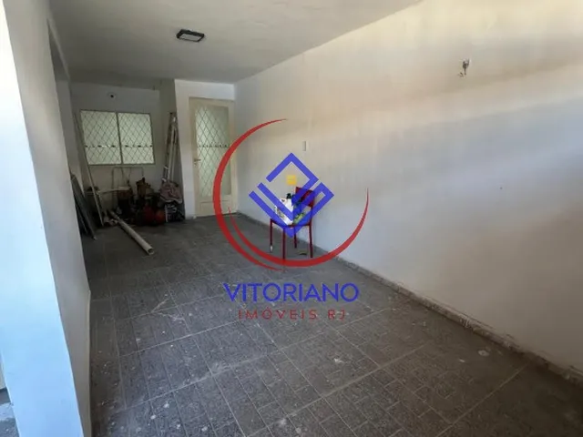 Imagem 3: CASA TRIPLEX TRÊS QUARTOS COM GARAGEM Á VENDA EM BANGU ACEITANDO FINANCIAMENTO!