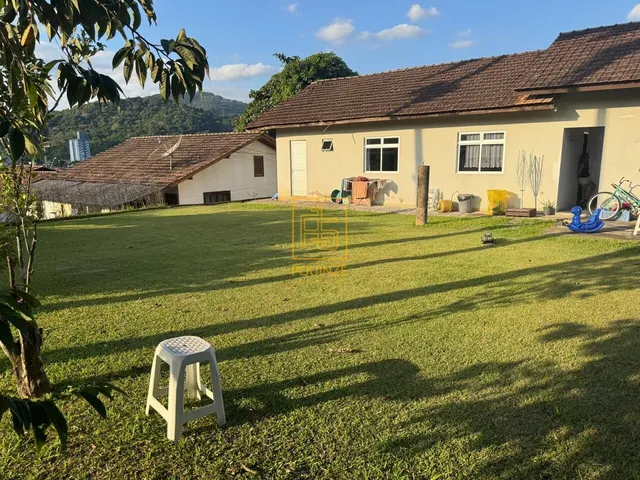 Imagem 13: Casa com amplo quintal em região livre de enchentes