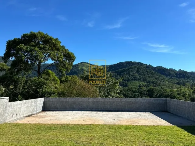 Imagem 6: Casa com amplo quintal em localização tranquila de Indaial