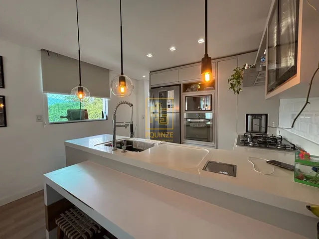 Imagem: Casa com piscina em região privilegiada