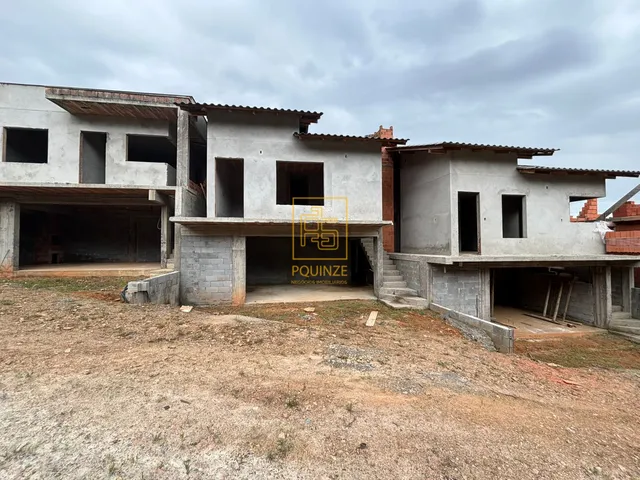 Imagem: Casa com churrasqueira e suíte no bairro
