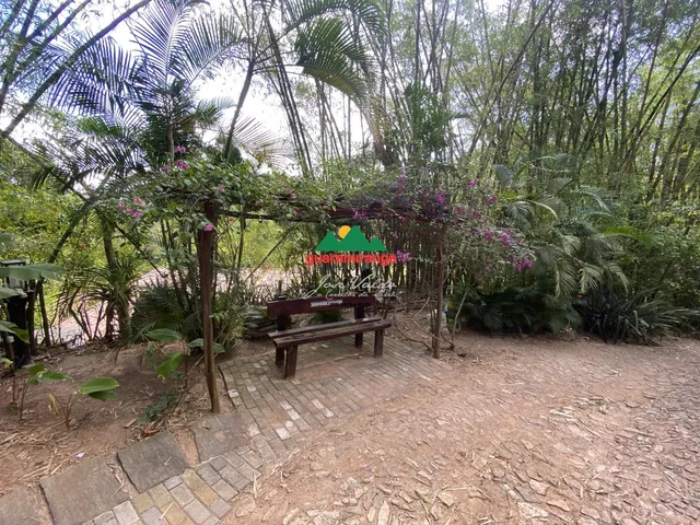Imagem 3: Sítio com casa de 300 m² de área construída, suíte master e uma banheira hidroma