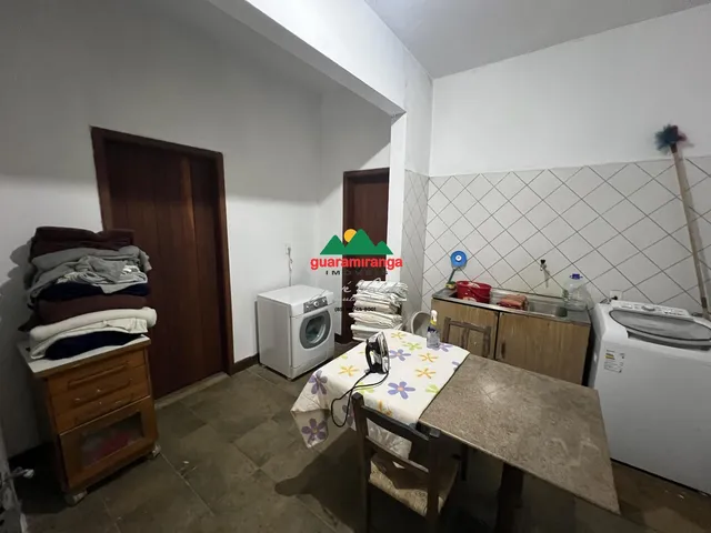Imagem 6: Mansão de 500 m² e casa colonial de 297 m², totalizando 10 quartos, piscina, hid