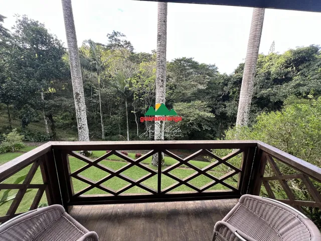 Imagem 12: Mansão de 500 m² e casa colonial de 297 m², totalizando 10 quartos, piscina, hid