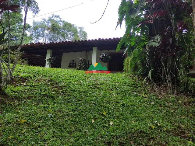 Imagem 13: Sítio com 60 ha, com 06 casas, 08 olhos d'gua, 05 barragens e árvores frutíferas