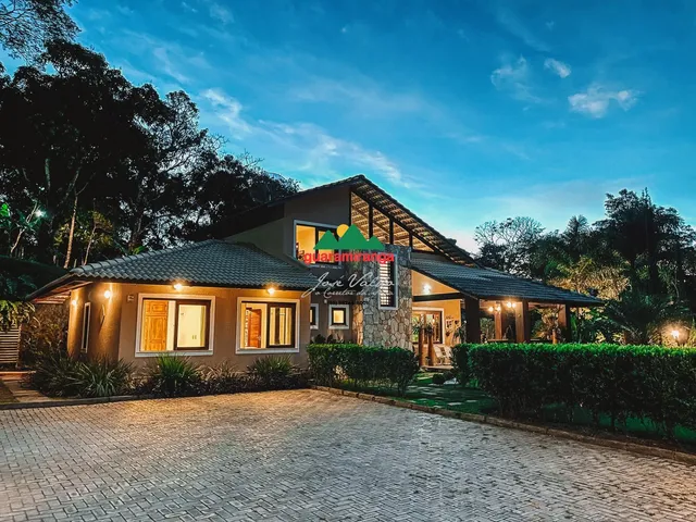 Imagem 3: Chácara com casa duplex de 250m² em uma área de 5.000 m², com deck com churrasqu