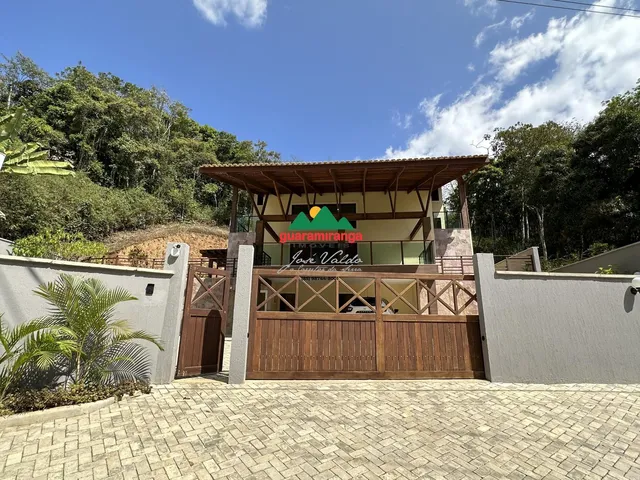 Imagem 2: Mansão mobiliada de 363,14 m², com 03 pavimentos e um sótão, 04 suítes e deck pe