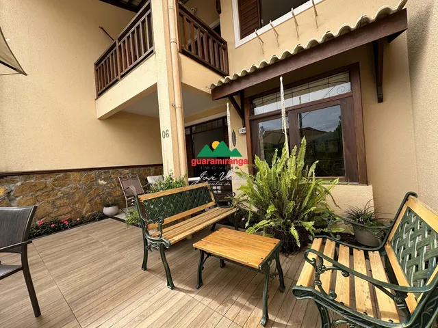 Imagem 2: Casa triplex com 5 quartos sendo 4 suítes no Centro de Guaramiranga/CE