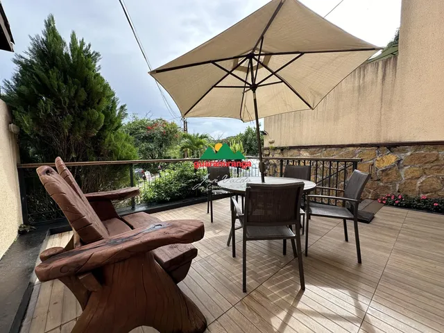 Imagem 8: Casa triplex com 5 quartos sendo 4 suítes no Centro de Guaramiranga/CE