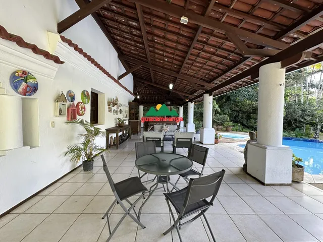 Imagem 15: Casa colonial de 297 m², com 5 quartos, piscina, hidro, churrasqueira e lago em