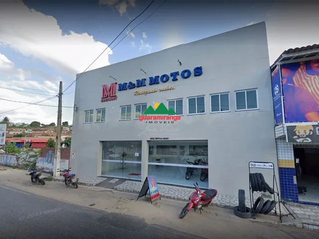 Imagem: A loja possui 7 Dormitórios, 3 Banheiros, 260m² de Área