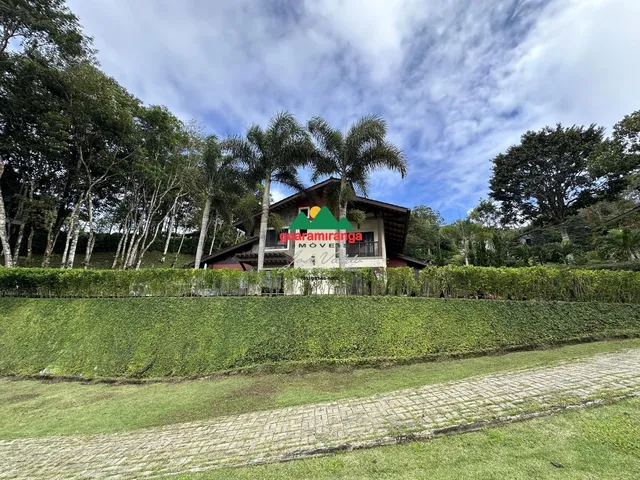 Imagem: Casa de 236 m² com adega e 5 suítes em