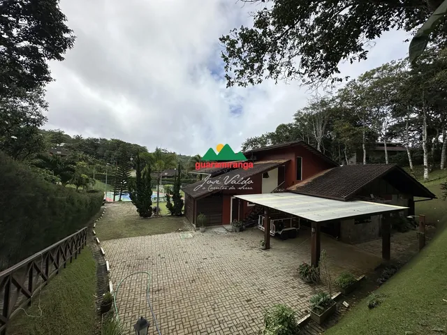 Imagem 6: Casa de 236 m² com adega e 5 suítes em condomínio luxuoso em Guaramiranga/CE