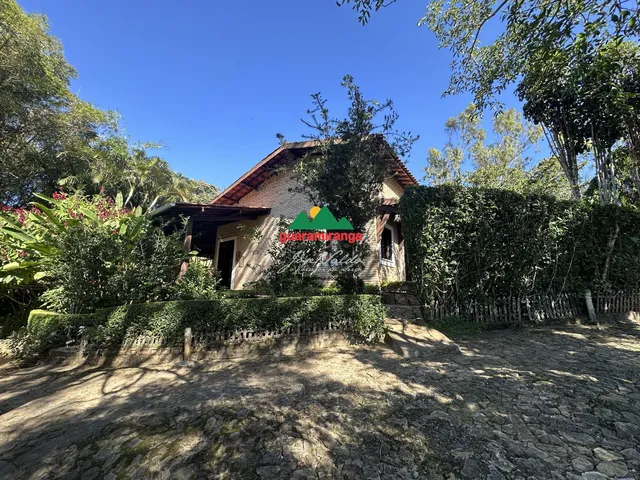 Imagem: Casa de condomínio com 04 quartos sendo