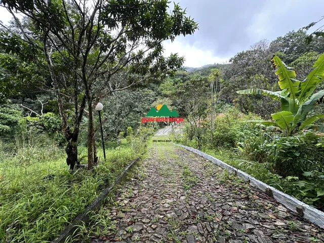 Imagem 7: Sítio com 0,9049ha com casa de 330m², poço profundo e vista para montanhas em Gu