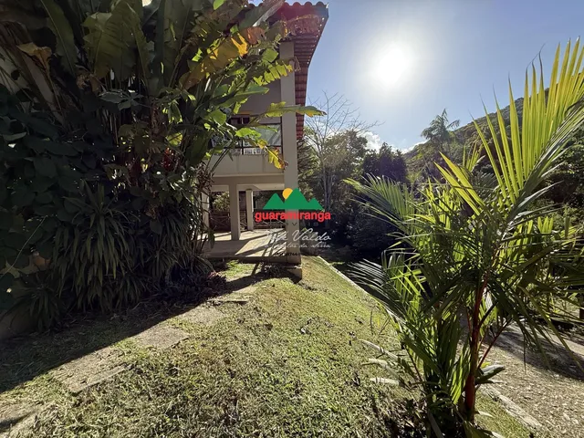 Imagem 5: Casas dentro de condomínio com deck a 2,6 km do centro de Guaramiranga