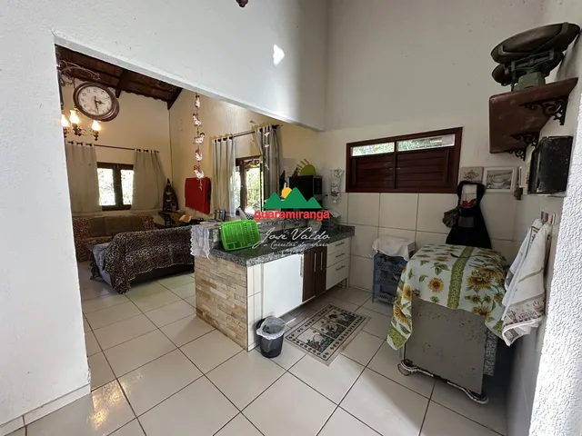 Imagem 14: Casas dentro de condomínio com deck a 2,6 km do centro de Guaramiranga