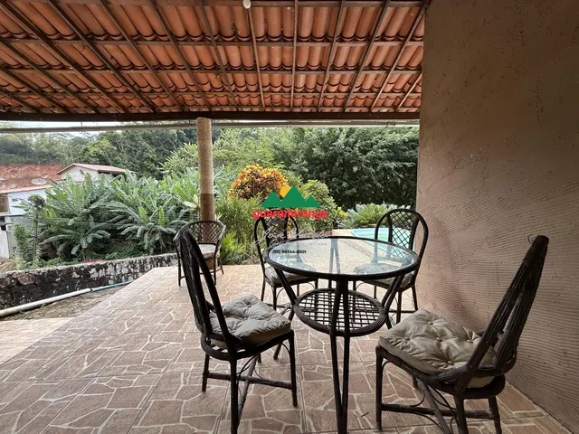 Imagem 4: Chale completo na serra, com 176m², piscina, deck e excelente localizada a 400 m