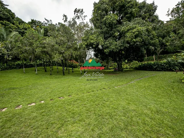 Imagem 8: Sítio exclusivo com duas casas de madeira em meio ao verde da serra de Pacoti