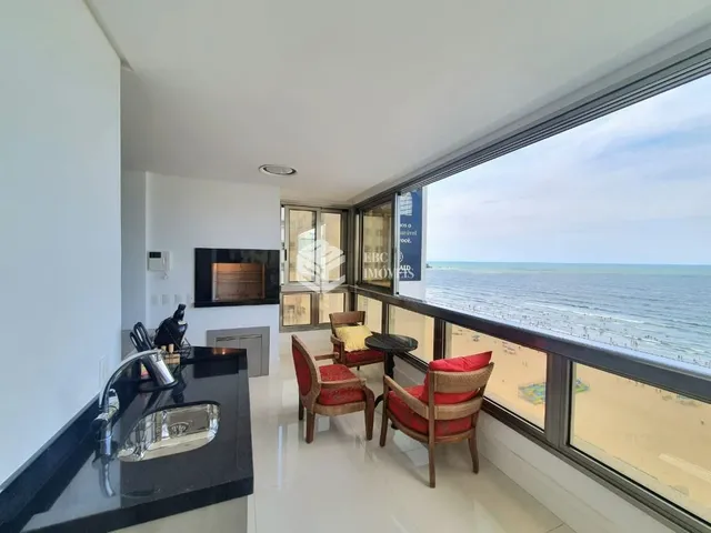 Imagem 2: Seu Novo Lar à Beira-Mar: Apartamento Luxuoso no Edifício Don Afonso!