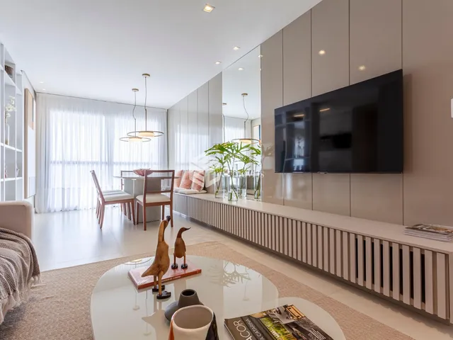 Imagem: O apartamento possui 2 Dormitórios, 1 Suíte, 2 Banheiros,