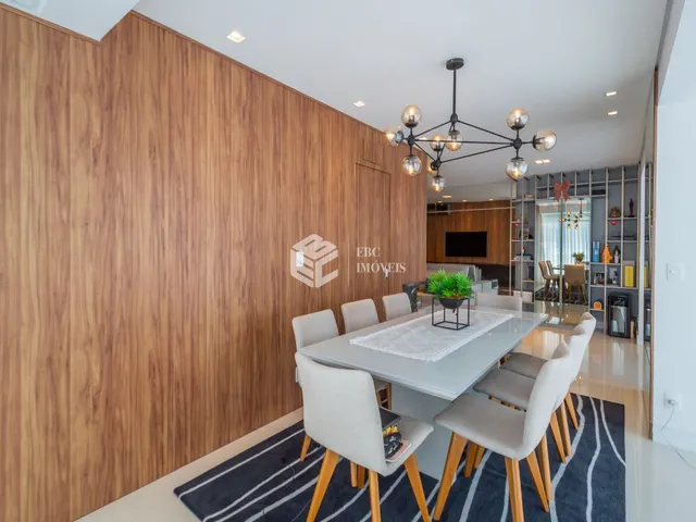 Imagem 3: Seu Refúgio de Luxo na Praia Brava: Apartamento no Edifício Amores da Brava!