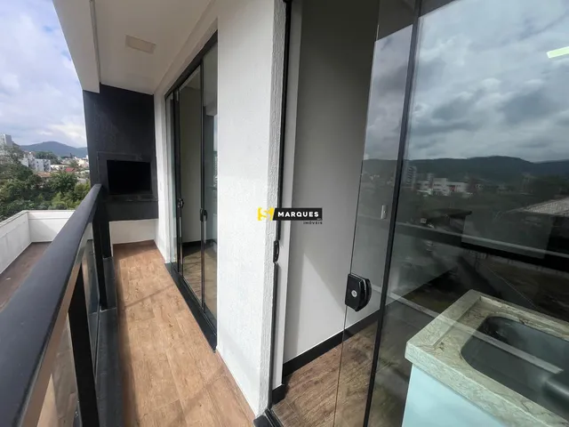 Imagem 7: Apartamento com 2 dormitórios, suíte e sacada com churrasqueira no Bom Retiro/Joinville