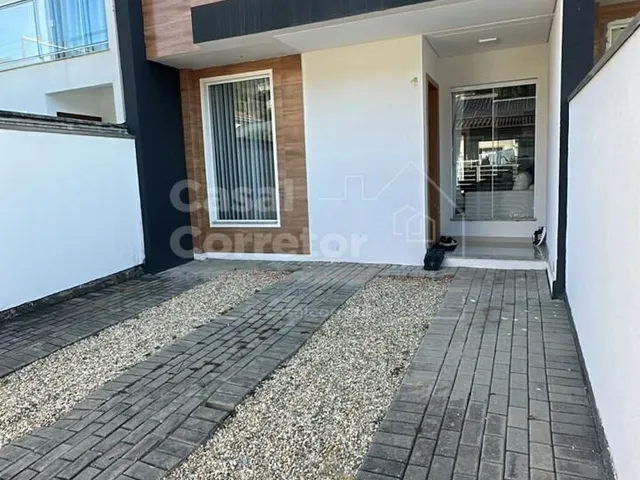Imagem: Casa à venda no bairro Limeira Baixa
