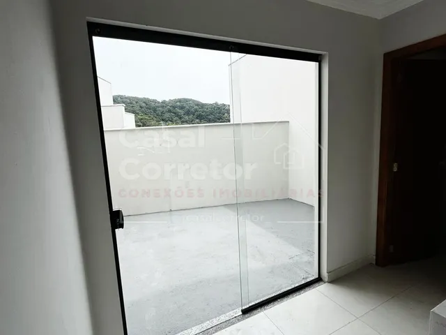 Imagem 4: CASA SOBRADO COM 2 DORMITÓRIOS E TERRENO PARA LAZER