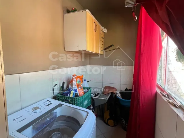 Imagem 7: Casa com 3 quarto e um amplo espaço de terreno