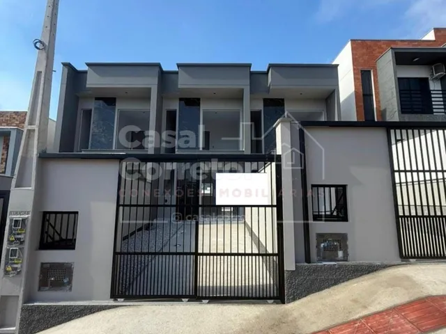 Imagem: CASA COM 2 DORMITÓRIOS EM ÁREA LIVRE DE