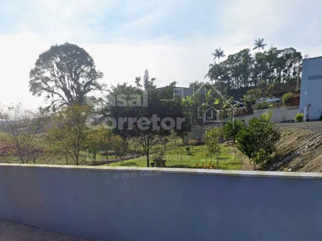 Imagem 12: Terreno murado na guabiruba