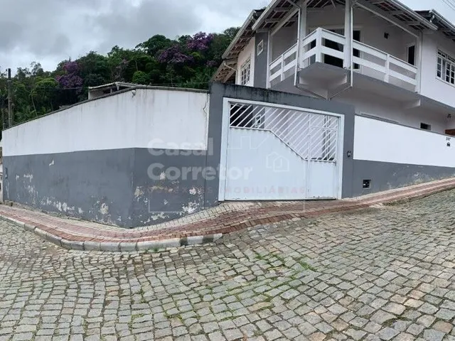 Imagem: CASA DE ALVENARIA DE 240m² COM SEIS DORMITÓRIOS