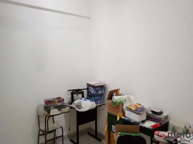 Imagem 5: Conjunto de 9 salas comerciais com recepção banheiros e cozinha. No centro comercial de