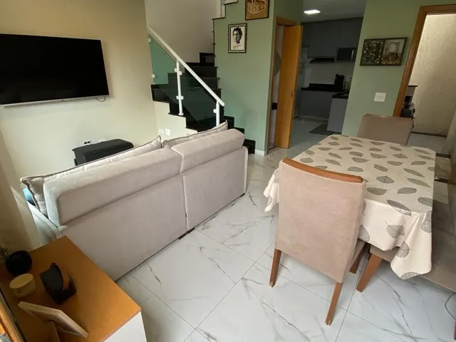 Imagem: Condomínio de Sobrado Próximo da Estação