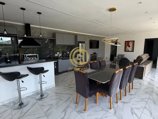 Imagem 4: Casa de Alto Padrão em Guararema: 3 Quartos, 2 Suítes, 8 Vagas - Apenas 5 Minutos do