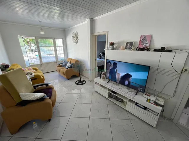 Imagem 6: CASA DE ESQUINA Casa com 3 dormitórios