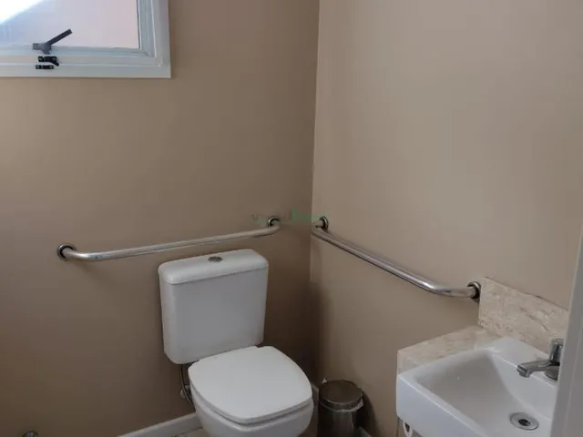 Imagem 2: Sala comercial Loja com aluguel por R$2.500 /mês